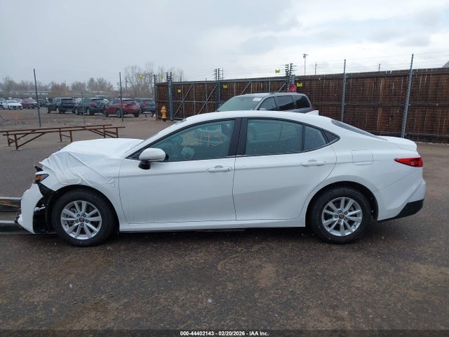 2025 Toyota Camry Le მანქანა იყიდება აუქციონზე, vin: 4T1DAACK2SU017066, აუქციონის ნომერი: 44402143