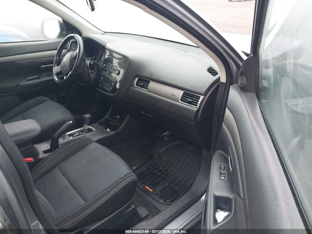 2016 MITSUBISHI OUTLANDER JA4AD2A31GZ008377 Photo 4