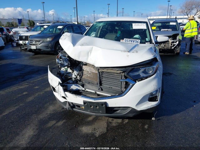 2GNAXUEV9M6157204 Chevrolet Equinox Awd Lt