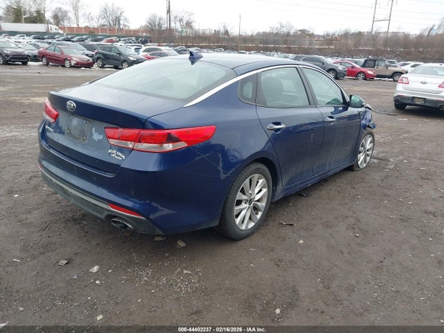 2018 KIA OPTIMA 5XXGT4L34JG262039 Photo 3