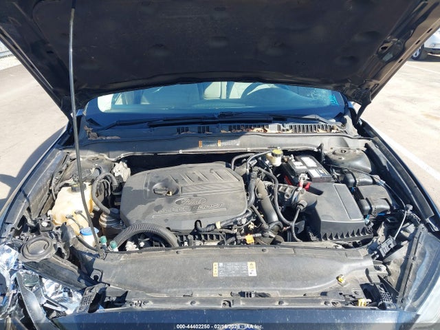 3FA6P0HD9HR320772 Ford FUSION SE