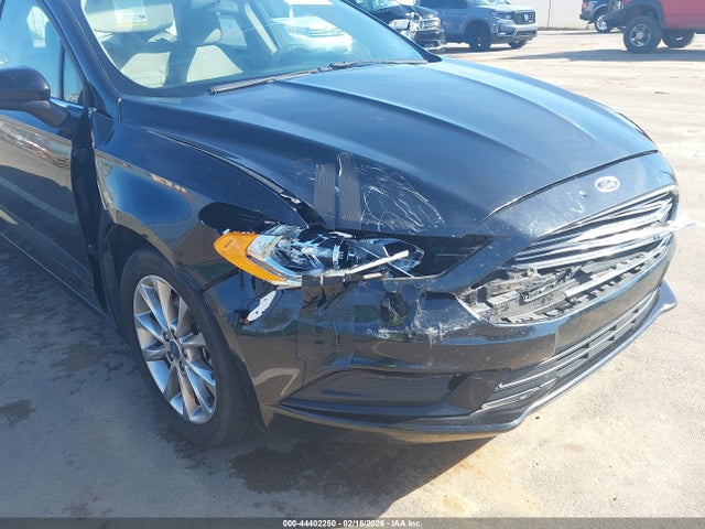 3FA6P0HD9HR320772 Ford FUSION SE