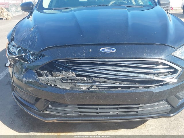 3FA6P0HD9HR320772 Ford FUSION SE