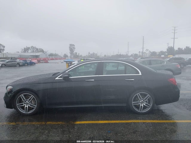 Mercedes-Benz E 300 2018 WDDZF4JB3JA395984 Image 14