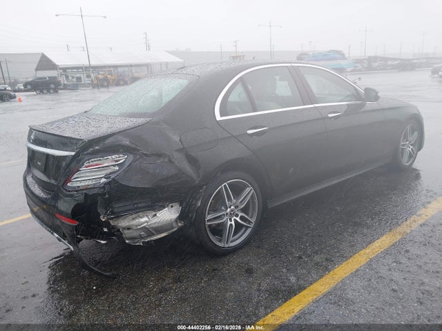 Mercedes-Benz E 300 2018 WDDZF4JB3JA395984 Image 4