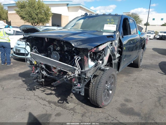 3C63R3DL3SG559718 RAM 3500 Big Horn 4x4 6&#039;4 Box