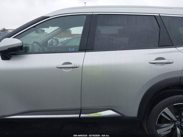 JN8BT3DC8PW101711 Nissan Rogue Platinum Fwd
