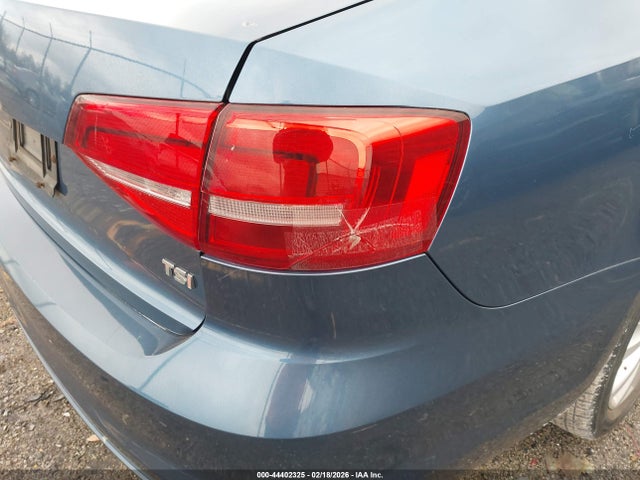 Продаж на аукціоні авто 2015 Volkswagen Jetta 1.8t Se, vin: 3VWD17AJ2FM225540, номер лоту: 44402325