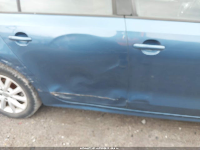 Продаж на аукціоні авто 2015 Volkswagen Jetta 1.8t Se, vin: 3VWD17AJ2FM225540, номер лоту: 44402325