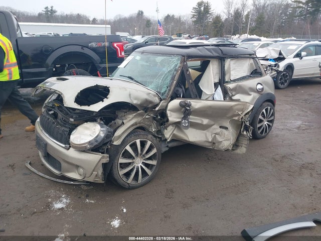 2010 MINI COOPER S WMWMF7C5XATX45206 Photo 1