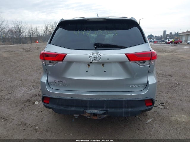2017 Toyota Highlander Xle მანქანა იყიდება აუქციონზე, vin: 5TDJZRFH7HS449938, აუქციონის ნომერი: 44402363