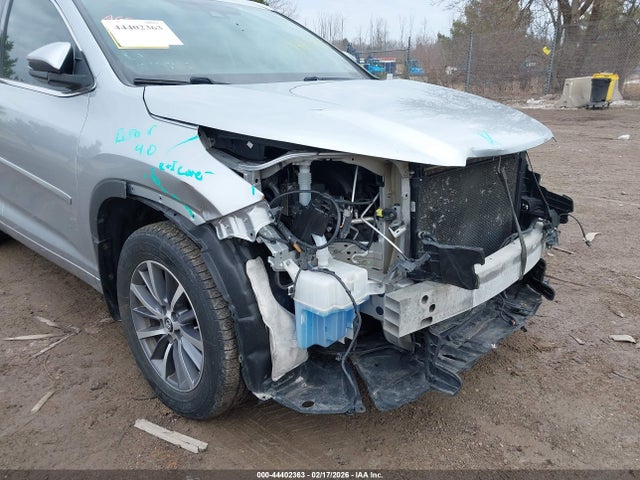 2017 Toyota Highlander Xle მანქანა იყიდება აუქციონზე, vin: 5TDJZRFH7HS449938, აუქციონის ნომერი: 44402363