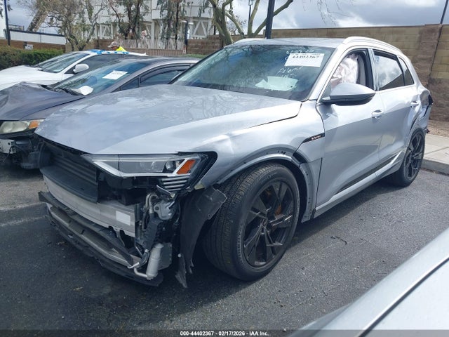 WA1AAAGE6NB020459 Audi E-tron Premium Quattro