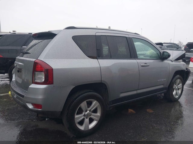1C4NJCBA4GD621741 Jeep Compass Sport