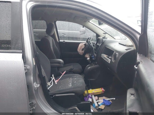 1C4NJCBA4GD621741 Jeep Compass Sport