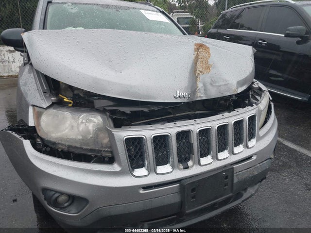 1C4NJCBA4GD621741 Jeep Compass Sport