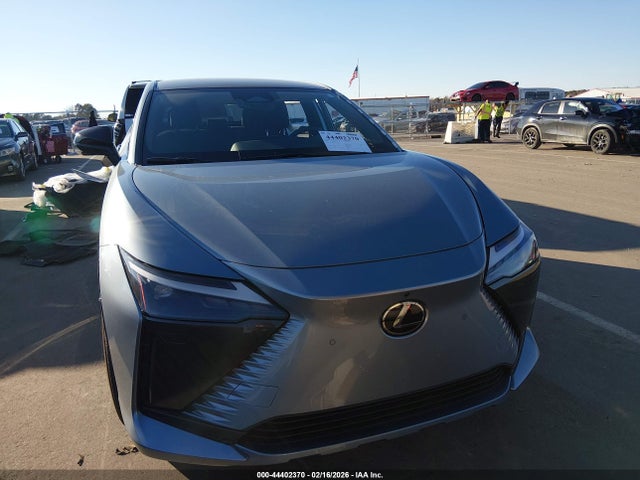 44402370 :رقم المزاد ، JTJAAAAB9RA025247 vin ، 2024 Lexus Rz 450e Luxury مزاد بيع