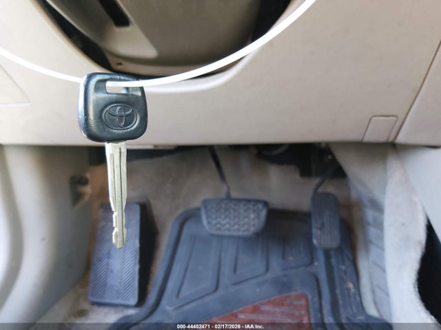 2003 Toyota Camry Le მანქანა იყიდება აუქციონზე, vin: 4T1BE32K73U137925, აუქციონის ნომერი: 44402471