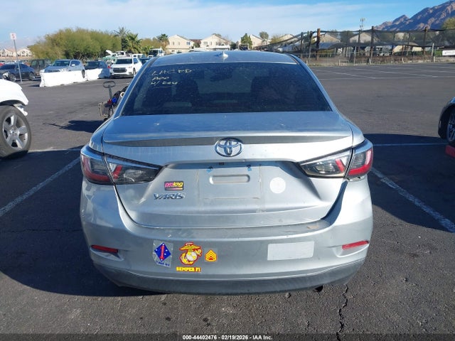 3MYDLBYV2KY508789 Toyota YARIS LE