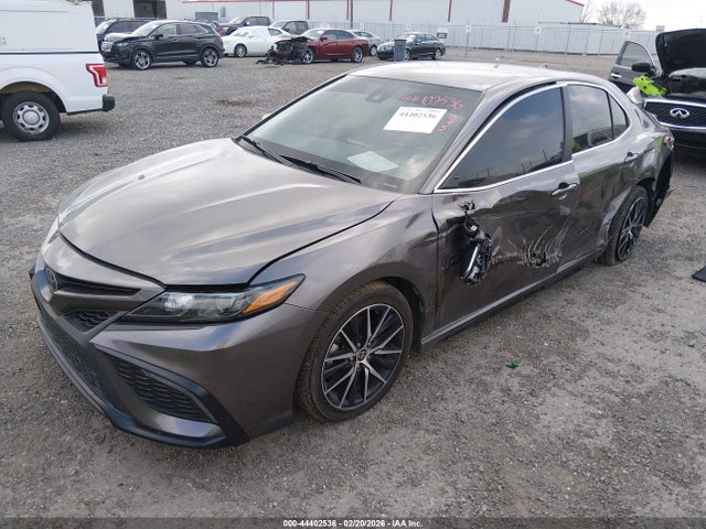 2022 TOYOTA CAMRY 4T1G11AK3NU702133 Photo 1
