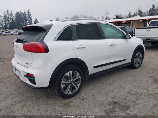 KNDCE3LG8N5144463 KIA Niro Ev Ex Premium