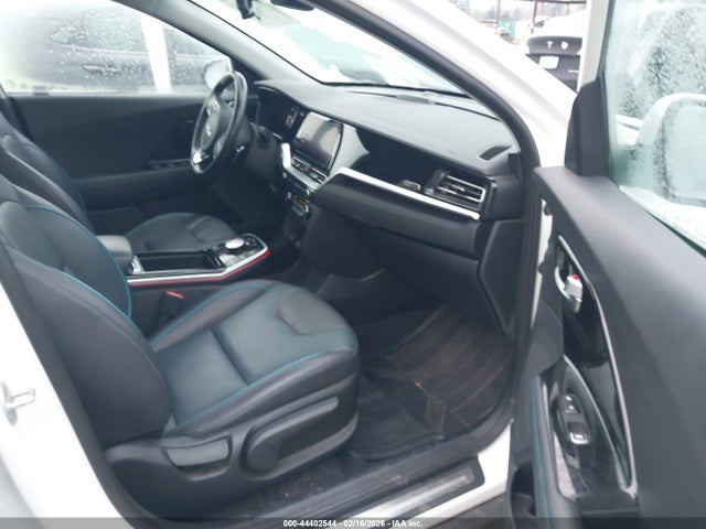 KNDCE3LG8N5144463 KIA Niro Ev Ex Premium