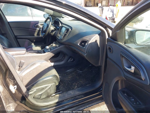 Chrysler 200 S 2016 1C3CCCBB3GN189863 Image 5