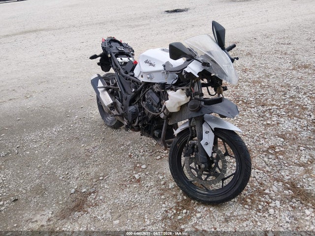 44402631 :رقم المزاد ، JKAEX8A1XDDA00736 vin ، 2013 Kawasaki Ex300 A مزاد بيع