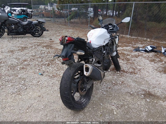 44402631 :رقم المزاد ، JKAEX8A1XDDA00736 vin ، 2013 Kawasaki Ex300 A مزاد بيع