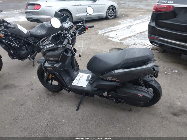 H0DTAEG19SX119888 Fengyuan Tank