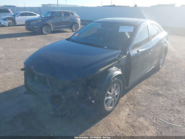 2016 Mazda Mazda3 I Touring მანქანა იყიდება აუქციონზე, vin: 3MZBM1W70GM302786, აუქციონის ნომერი: 44402682