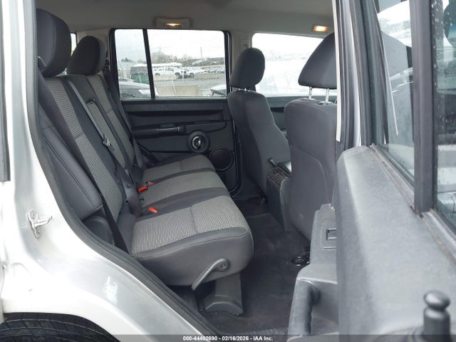 44402690 :رقم المزاد ، 1J4RG4GK7AC161988 vin ، 2010 Jeep Commander Sport مزاد بيع