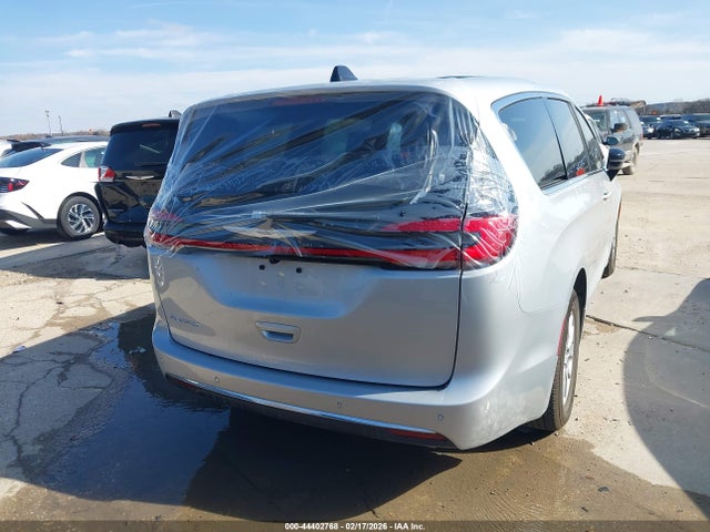 Chrysler Pacifica Select 2026 2C4RC1BG6TR178343 Image 16