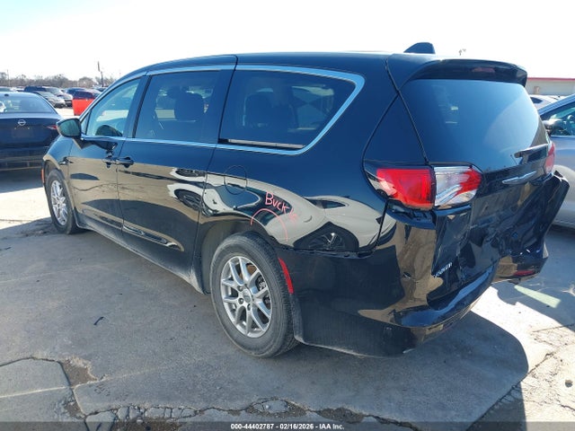 Chrysler Voyager Lx 2024 2C4RC1CG2RR167959 Image 3