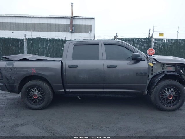 Продаж на аукціоні авто 2017 Ram 1500 Express  4x4 5'7 Box, vin: 3C6RR7KT4HG718744, номер лоту: 44402805