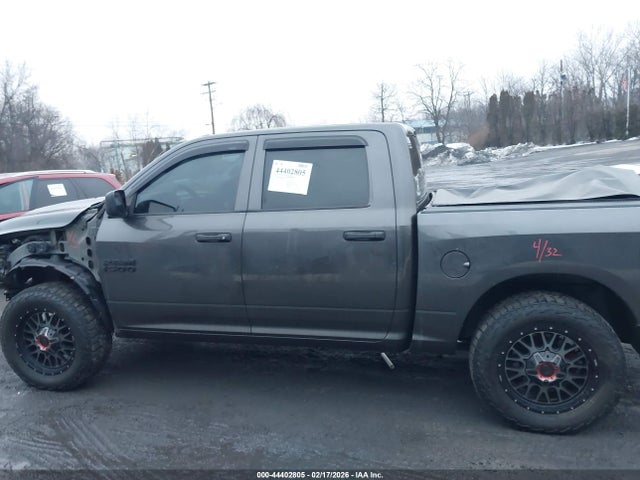 Продаж на аукціоні авто 2017 Ram 1500 Express  4x4 5'7 Box, vin: 3C6RR7KT4HG718744, номер лоту: 44402805