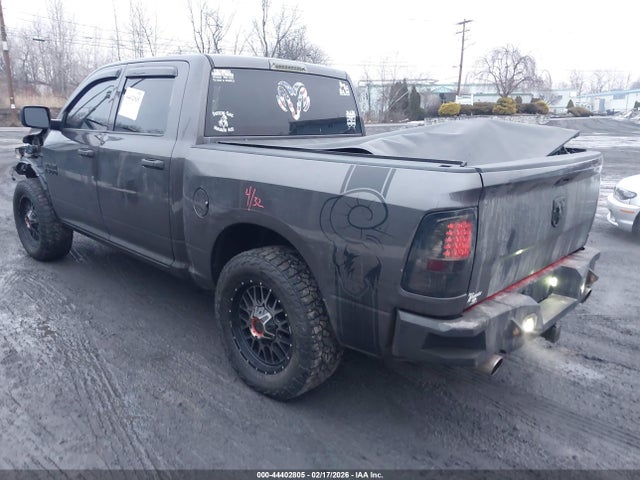 Продаж на аукціоні авто 2017 Ram 1500 Express  4x4 5'7 Box, vin: 3C6RR7KT4HG718744, номер лоту: 44402805