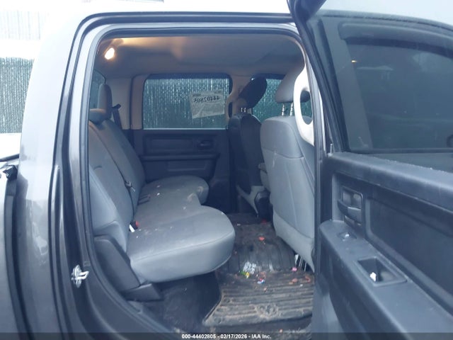 Продаж на аукціоні авто 2017 Ram 1500 Express  4x4 5'7 Box, vin: 3C6RR7KT4HG718744, номер лоту: 44402805