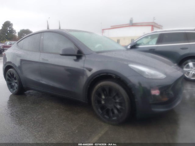 7SAYGDED5SF221182 Tesla Model Y Long Range Dual Motor Rear-wheel Drive