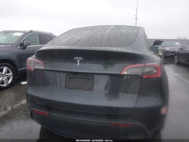 7SAYGDED5SF221182 Tesla Model Y Long Range Dual Motor Rear-wheel Drive
