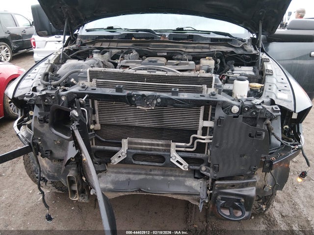 3C6UR5DL7GG324116 RAM 2500 Slt