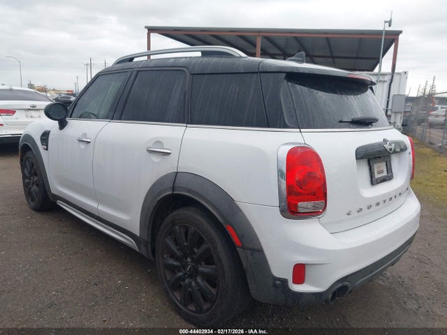 2018 MINI COUNTRYMAN WMZYS7C30J3E08321 Photo 2