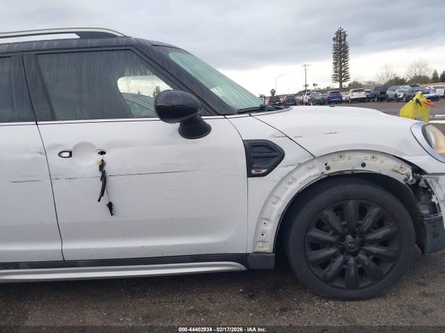 2018 MINI COUNTRYMAN WMZYS7C30J3E08321 Photo 5