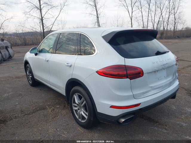 2016 PORSCHE CAYENNE WP1AA2A23GLA09960 Photo 2