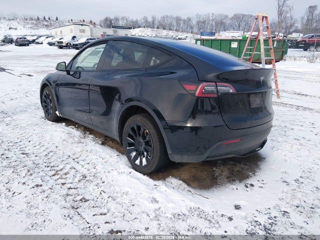 44403018 :رقم المزاد ، 7SAYGAEE0NF381904 vin ، 2022 Tesla Model Y Long Range Dual Motor All-wheel Drive مزاد بيع