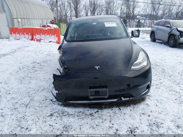 44403018 :رقم المزاد ، 7SAYGAEE0NF381904 vin ، 2022 Tesla Model Y Long Range Dual Motor All-wheel Drive مزاد بيع