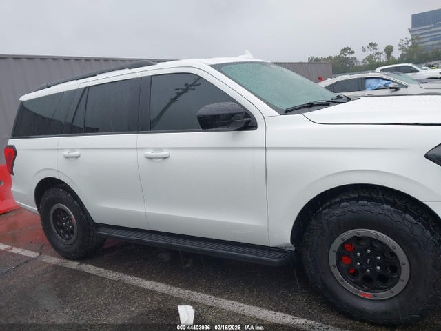 1FMJU1H8XREB00076 Ford Expedition Xlt