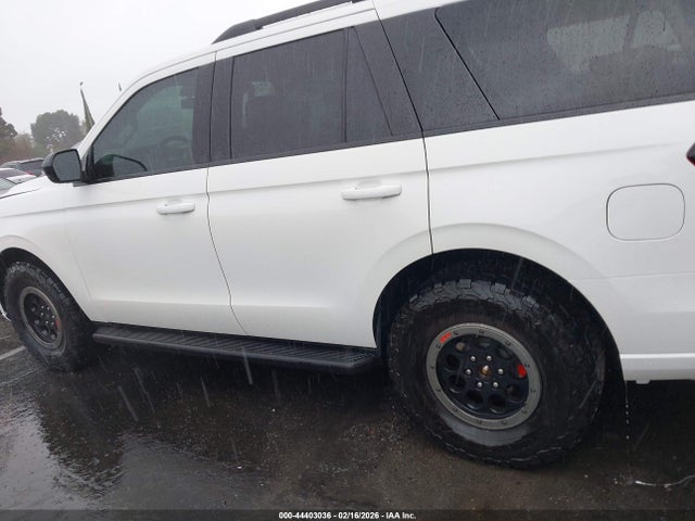 1FMJU1H8XREB00076 Ford Expedition Xlt