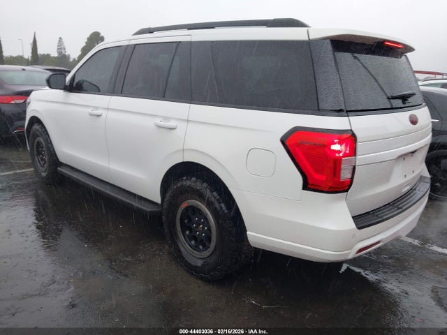 1FMJU1H8XREB00076 Ford Expedition Xlt