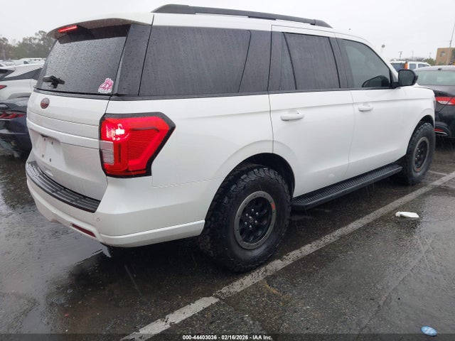 1FMJU1H8XREB00076 Ford Expedition Xlt